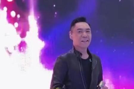 屠洪刚齐名的女歌手