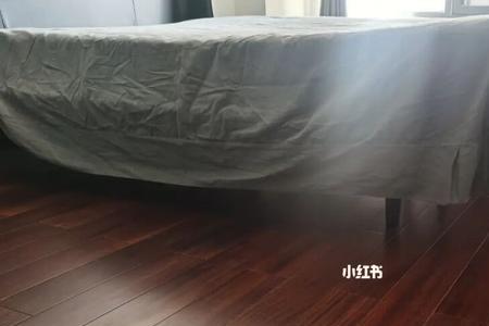 木地板贴皮和不贴皮的区别