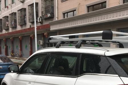 汽车行李架是贴好还是螺丝的好