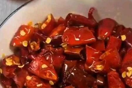 辣椒油苦了还能吃吗