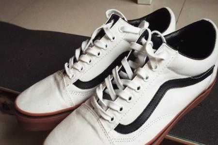 vans鞋码41和42宽度大吗