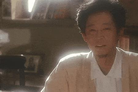 王志文买镯子什么梗