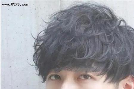 男生烫完头发剪了长出来还卷吗