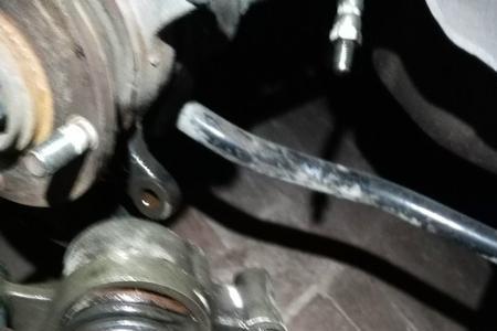 汽车分泵导向销生锈拔不出来