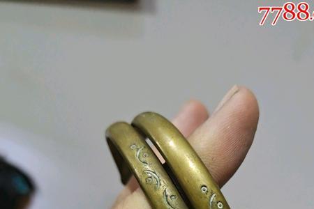 古玩店会回收清代铜手镯吗