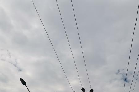 一条线路故障引起另条线路跳闸