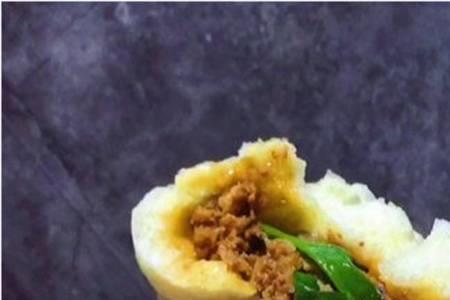 酱肉包一半生馅一半熟馅