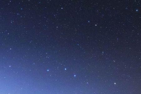 碧海星空夜夜心什么生肖