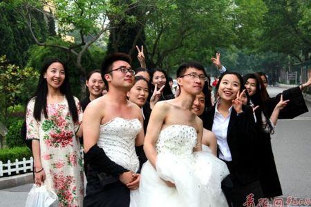 男人可以穿婚纱吗