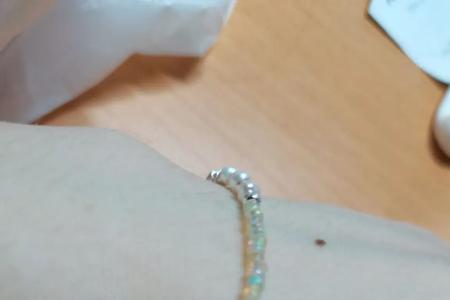 送女生手链她不戴怎么回事