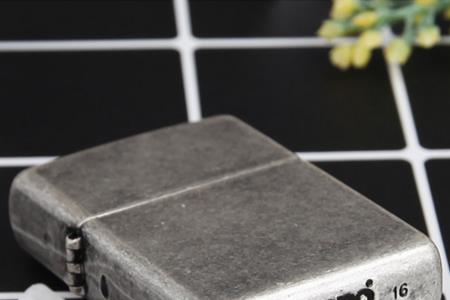 zippo火机夏天能用几天
