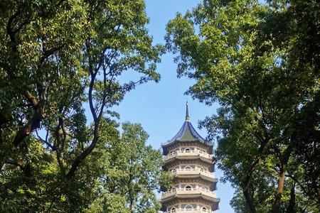 南京灵谷寺需要爬多久
