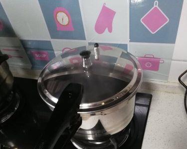 求怎么用高压锅在电磁炉上做饭