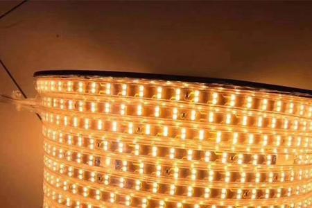 led照明灯和led灯带哪个更亮