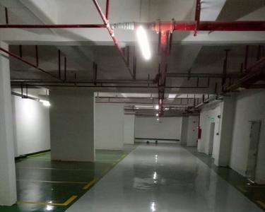 地下室做环氧地坪还是地板革好
