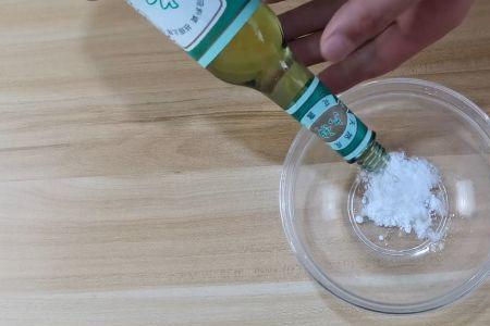 花露水倒了怎么办