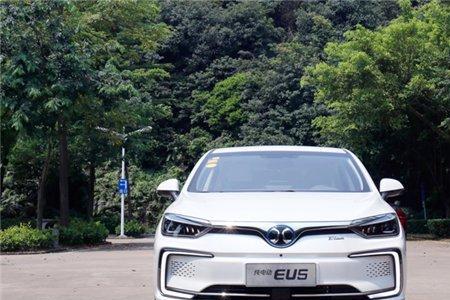 北汽新能源eu5家用充电桩如何安装