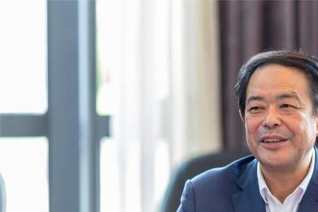 荣胜集团创始人