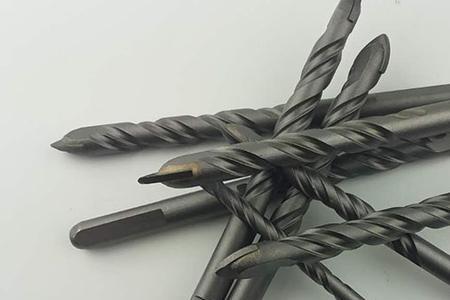 m8可以用八毫米钻头打吗