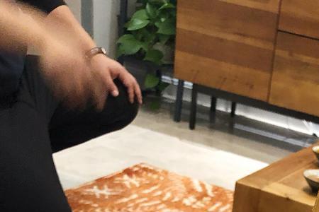 怎么让添柏岚鞋舌翻下来