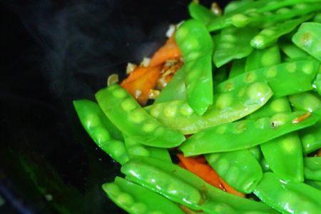 荷兰豆炒完还硬能吃吗