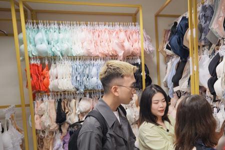 第一次去内衣店做导购怎么样