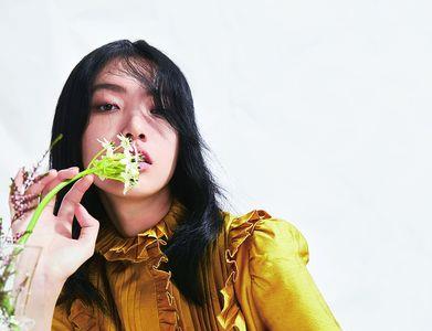 笑靥动人的意思