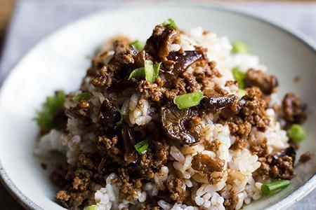 皮干肉燥是不是成语