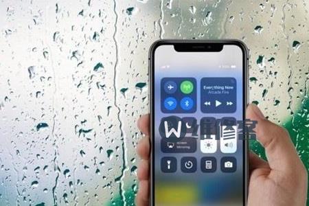 iphone14前置摄像头闪屏