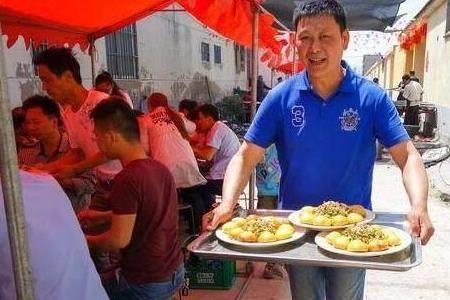 用剩菜招待外人对吗