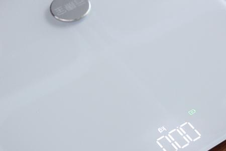云康宝体脂秤充电方法