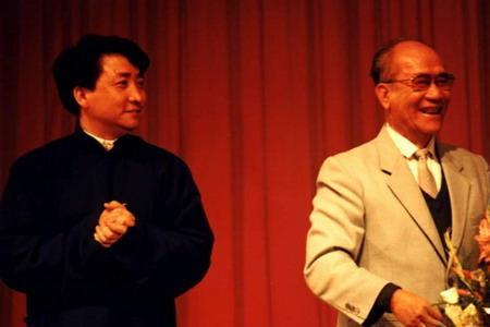 侯宝林认为故事性相声分为