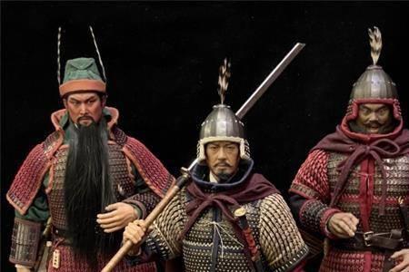 现代防刺服和古代盔甲对比