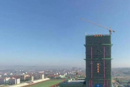 200层楼多高