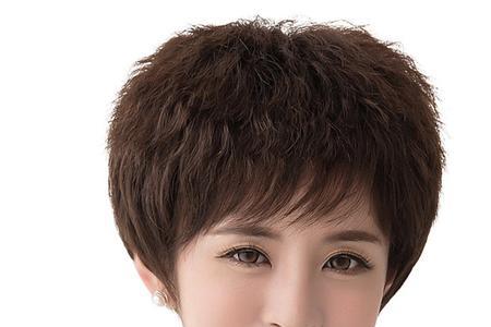 中年妇女怎样使头发蓬松