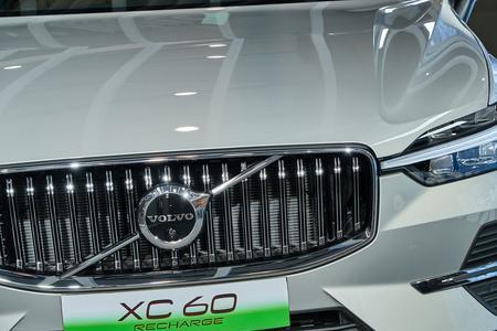 沃尔沃xc60混动怎么充电