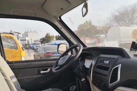 长安跨越王x5加完油难着车