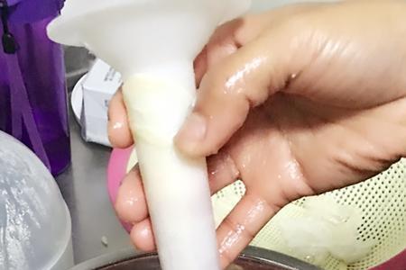 做香肠的糯米粉是熟的吗
