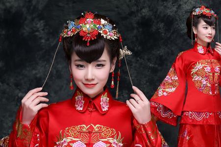 中式婚纱叫什么合服