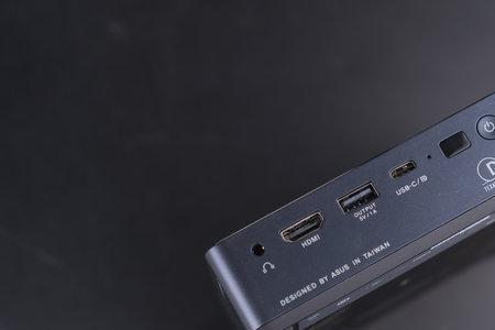 华硕投影仪使用方法