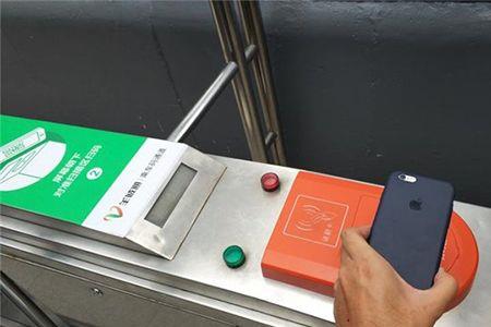 港版苹果手机支持刷公交卡吗