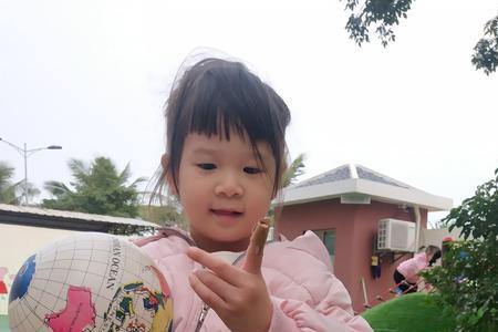 小孩子喜欢玩刀怎么办