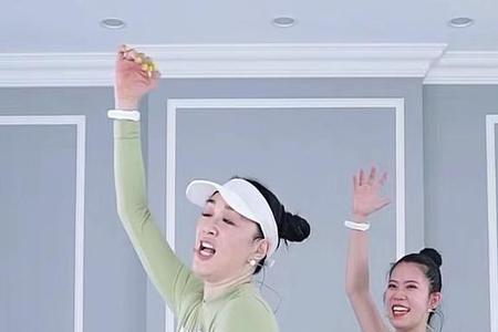 钟丽缇教练是谁