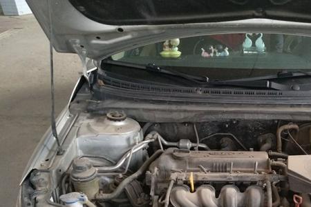 起亚福瑞迪怠速900正常吗
