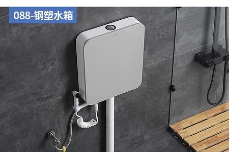 蹲便器的墙水箱可以用墙排水吗