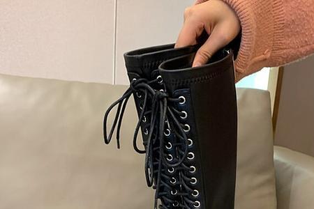 长靴子怎么装鞋盒子