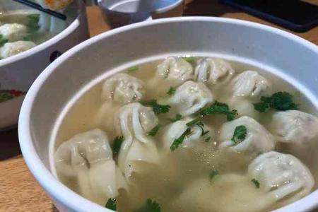 满宝馄饨调馅方法