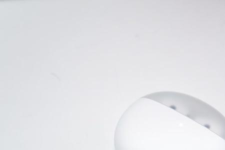 oppoencoair2怎么充电