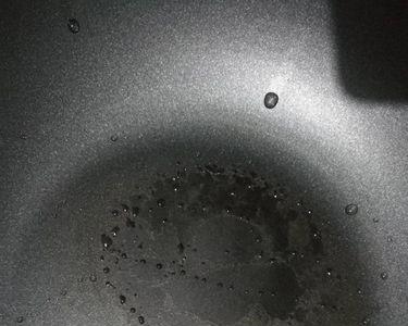 不粘锅干烧后涂层没掉还能用吗