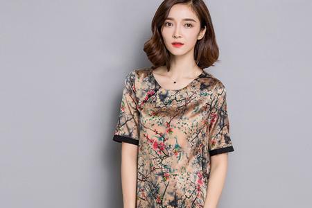 真丝连衣裙适合哪种领子50岁